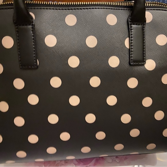 Lightly used Kate Spade ♠️ Satchel with Cosmetic bag. - Picture 5 of 12